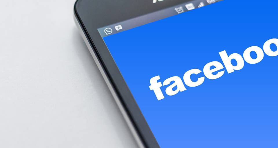 82% wollen Facebook nicht ins eigene Smartphone spähen lassen