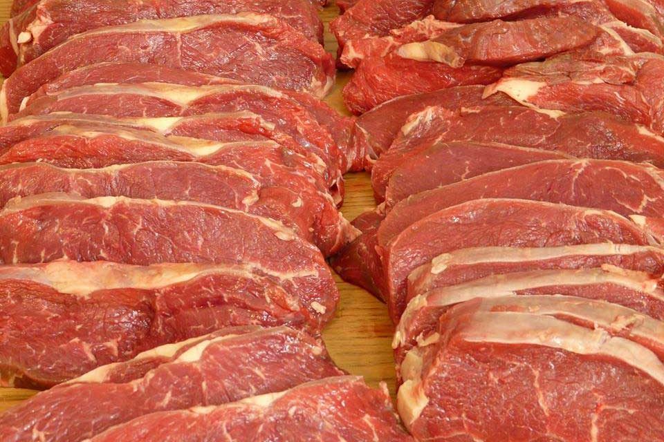 54% orientieren sich beim Fleischkauf am neuen Tierwohl-Label