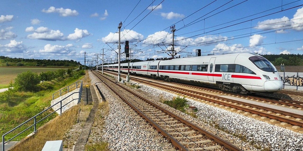 52% lehnen vollständige Privatisierung des deutschen Schienenverkehrs ab