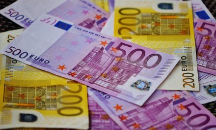 52% befürworten Bargeldobergrenze von 10.000 Euro